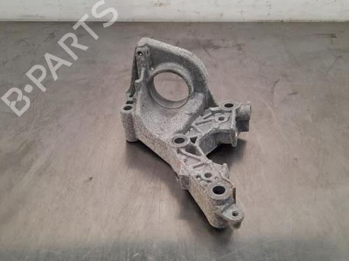 Used Engine mount MERCEDES-BENZ A-CLASS Saloon (V177) A 180 (177.184) (136 hp) 23597753