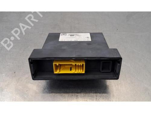 Used Lights ECU Lights ECU PEUGEOT 308 III (FB_, FH_, FP_, F3_, FM_) e-308 (FMZKWZ) (156 hp) 39571695 39571695