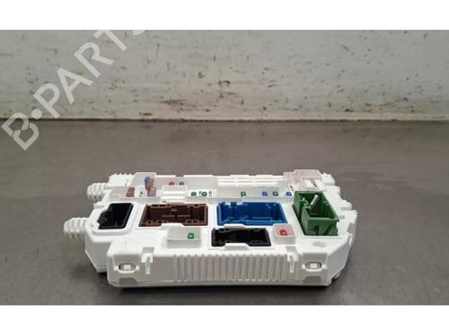 Used Fuse box Fuse box 38181530 38181530