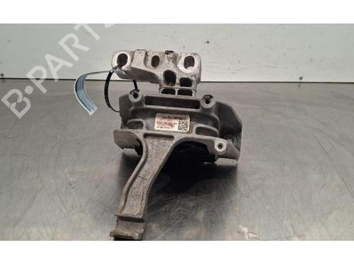 Used Engine mount Engine mount SKODA OCTAVIA III Combi (5E5, 5E6) 1.6 TDI (105 hp) 32820706 32820706