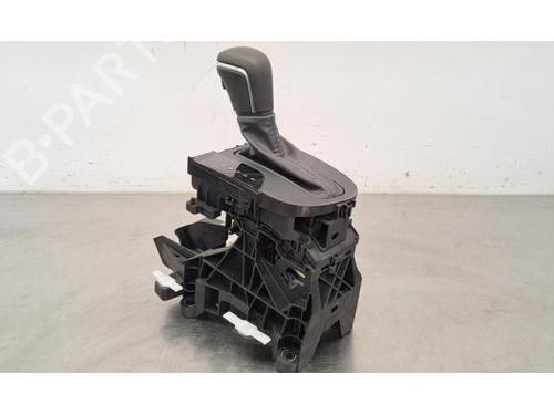 Used Gear lever TOYOTA YARIS (_P21_, _PA1_, _PH1_) 1.5 Hybrid (MXPH10, MXPH11) (116 hp) 29128581