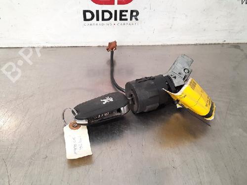 Used Ignition barrel PEUGEOT 308 II (LB_, LP_, LW_, LH_, L3_) 1.2 THP 130 (131 hp) 10885333