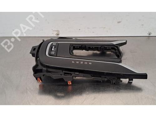 Used Middle console Middle console TOYOTA COROLLA Estate (_E21_) 1.8 Hybrid (ZWE211W) (122 hp) 33316605 33316605