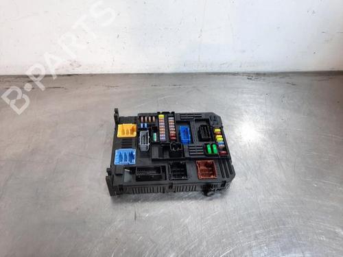 Used Fuse box Fuse box CITROËN C5 AIRCROSS (A_) 1.6 Hybrid 225 (A45GFR) (224 hp) 34426495 34426495