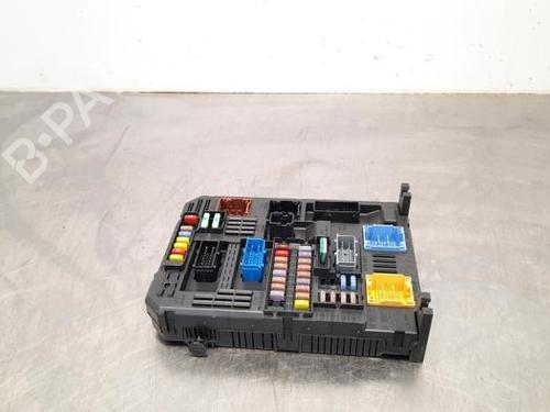 Used Fuse box PEUGEOT EXPERT Van (V_) 2.0 BlueHDi 120 (122 hp) 23583361
