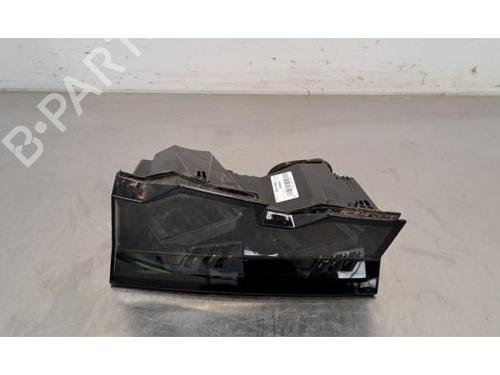 Used Right taillight PEUGEOT 308 III (FB_, FH_, FP_, F3_, FM_) e-308 (FMZKWZ) (156 hp) 29389152