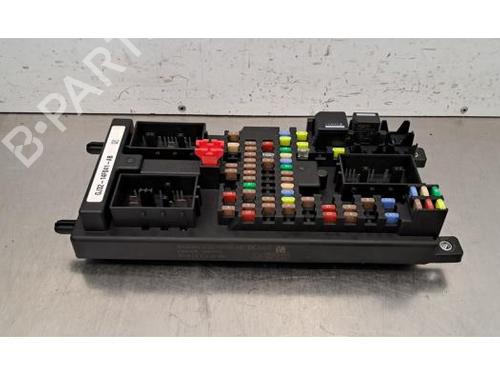 Used Fuse box Fuse box 38606476 38606476