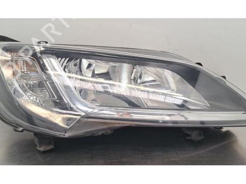 Used Right headlight PEUGEOT BOXER Van 2.2 BlueHDi 140 (140 hp) 27975404