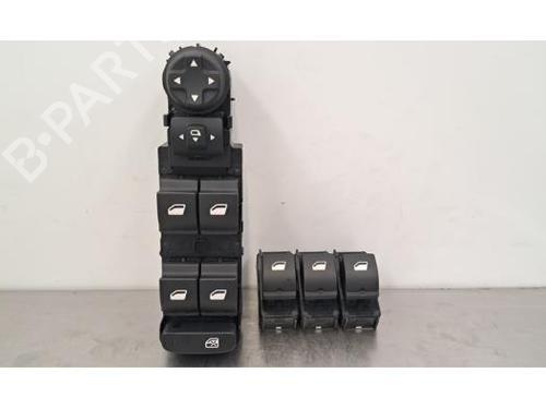 Used Switch PEUGEOT 2008 II (UD_, US_, UY_, UJ_, UR_, UC_) 1.2 PureTech 130 (USHNS, URHNS) (130 hp) 26968200