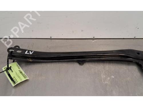 Used Left front suspension arm TOYOTA COROLLA Hatchback (_E21_, _EA1_, _EH1_) 1.8 Hybrid (ZWE211, ZWE219) (122 hp) 31692112