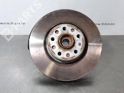 Used Left front steering knuckle Left front steering knuckle SKODA SUPERB III Estate (3V5) 1.6 TDI (120 hp) 10883242 10883242