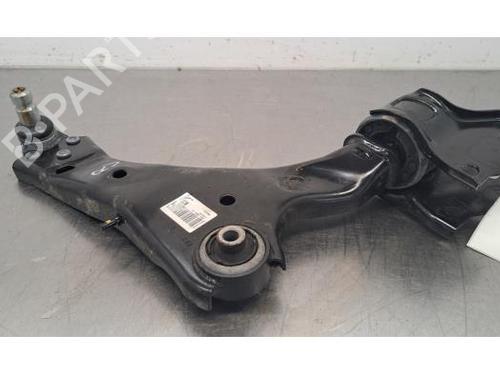 Used Right front suspension arm JAGUAR E-PACE (X540) 2.0 D180 AWD (179 hp) 27168736