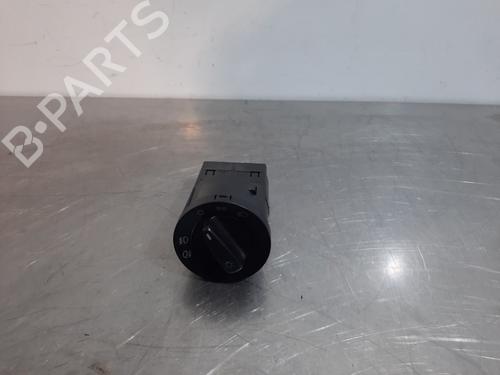 Used Headlight switch SKODA ROOMSTER (5J7) 1.2 TSI (86 hp) 15544739