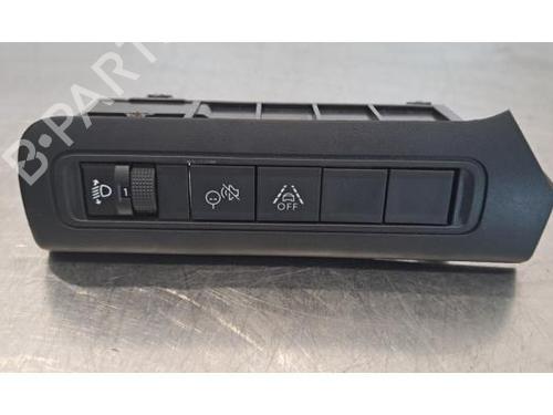 Used Switch Switch CITROËN C3 III (SX) 1.2 PureTech 82 (83 hp) 33612526 33612526