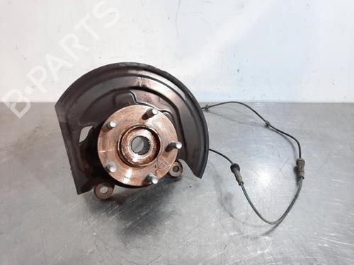 Used Right front steering knuckle NISSAN JUKE (F15) 1.6 (113 hp) 21673325