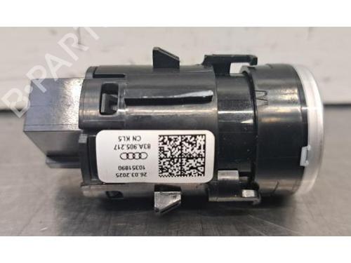 switch-audi-a3-sportback-8ya-8yf-2019-36680911 main image