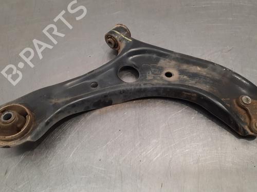 Used Right front suspension arm HYUNDAI TUCSON (TL, TLE) 1.7 CRDi (116 hp) 17113987