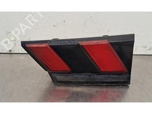 Used Right taillight PEUGEOT 308 III (FB_, FH_, FP_, F3_, FM_) BlueHDi 130 (FBYHZL, FBYHZT) (131 hp) 30806615