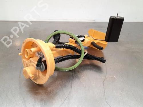 Used Fuel pump BMW X5 (F15, F85) xDrive 30 d (258 hp) 23602771