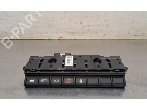 warning-switch-nissan-interstar-van-x62b-2021-37479016 main image