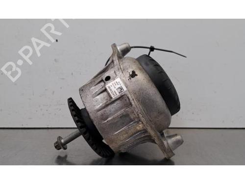 Used Engine mount Engine mount MERCEDES-BENZ C-CLASS (W205) C 220 d (205.014) (194 hp) 34105390 34105390