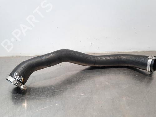 Used Intercooler pipe PEUGEOT 3008 II SUV (MC_, MR_, MJ_, M4_) 1.2 THP/ PureTech 130 (MRHNSM, MRHNSU, MRHNSJ, MRHNYW,... (131 hp) 15028937