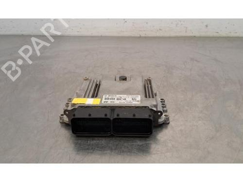 Used Engine control unit (ECU) HYUNDAI TUCSON (TL, TLE) 1.7 CRDi (116 hp) 30046894