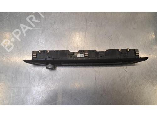 Switch BMW 1 (F40) 116 d | BP37285049I30 - Image 4