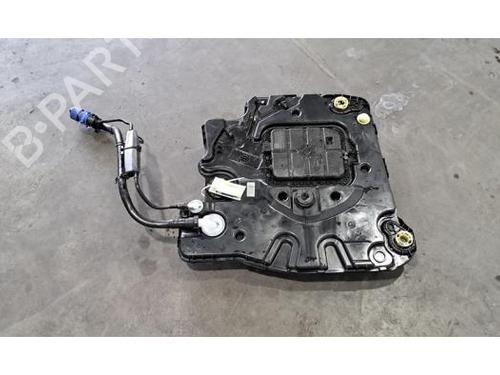 Used AdBlue tank PEUGEOT 2008 II (UD_, US_, UY_, UJ_, UR_, UC_) 1.5 BlueHDI 130 (131 hp) 29643449