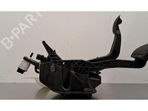 Used Pedal PEUGEOT 208 II (UB_, UP_, UW_, UJ_) e-208 (136 hp) 29379546