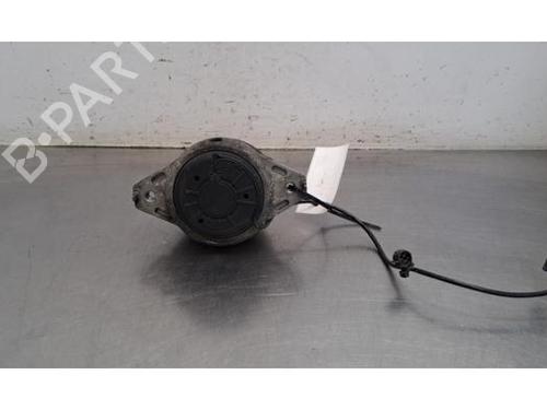 Used Engine mount Engine mount MERCEDES-BENZ G-CLASS (W463) G 400 d 4-matic (463.350) (330 hp) 35746651 35746651