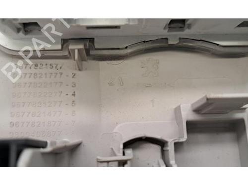 Interior roof light PEUGEOT EXPERT Van (V_) 2.0 BlueHDi 180 | BP28613434I8 