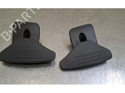 Used Steering wheel controls Steering wheel controls LAND ROVER RANGE ROVER SPORT II (L494) 3.0 SDV6 4x4 (306 hp) 40284826 40284826
