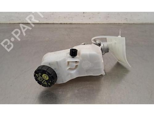 Used Brake master cylinder RENAULT EXPRESS Box Body/MPV 1.5 Blue dCi 95 (F6AB) (95 hp) 29343782