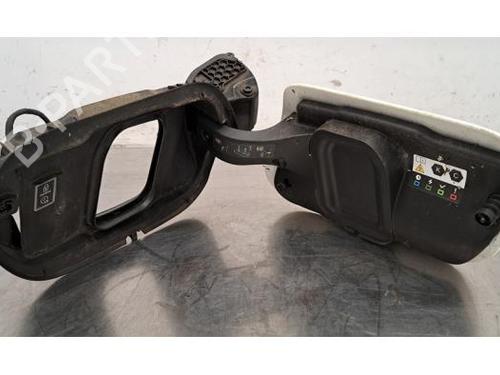 Fuel flap PEUGEOT 308 III (FB_, FH_, FP_, F3_, FM_) e-308 (FMZKWZ) | BP24832025C131 