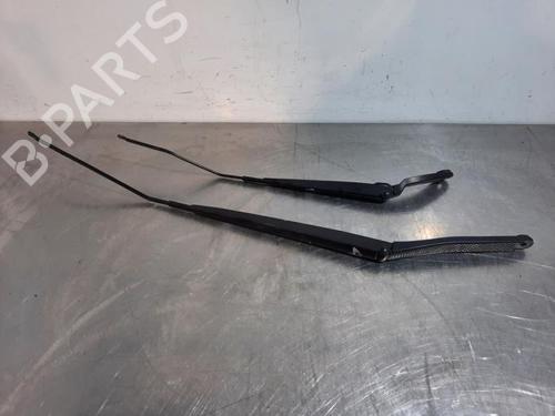 Used Front windshield wiper arm RENAULT CLIO IV Grandtour (KH_) 0.9 TCe 90 (90 hp) 20078694