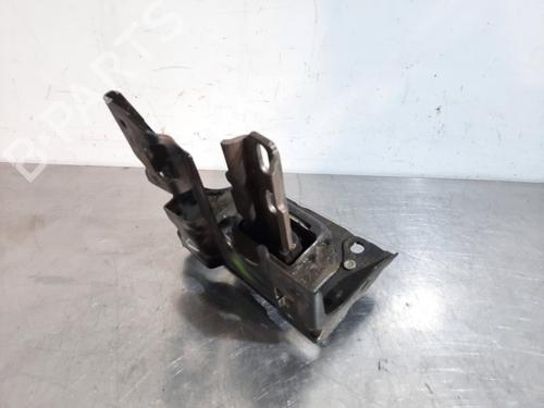 Used Engine mount PEUGEOT 208 I (CA_, CC_) 1.2 VTI 82 (82 hp) 15233583