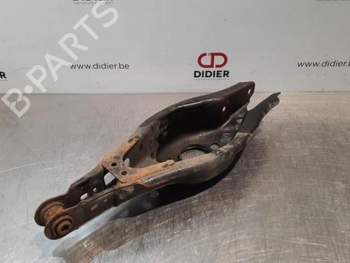 Right rear suspension arm TOYOTA AURIS (_E18_) 1.8 Hybrid (ZWE186_, ZWE186R) | BP18236508M15