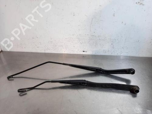 Front windshield wiper arm NISSAN JUKE (F15) 1.6 DIG-T NISMO | BP23598929C143 