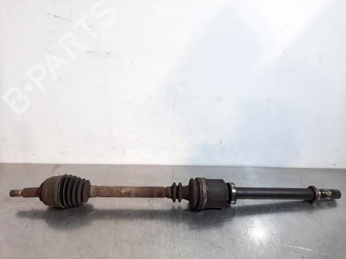 Transmisión delantera derecha RENAULT MEGANE II Saloon (LM0/1_) 1.9 dCi (LM0G, LM1G, LM2C) 8200436366