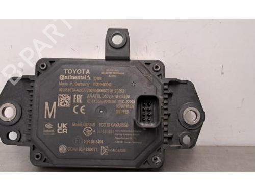 Used Electronic module TOYOTA YARIS (_P21_, _PA1_, _PH1_) 1.5 Hybrid (MXPH10, MXPH11) (116 hp) 31324135