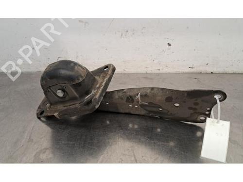 Used Left rear suspension arm AUDI A3 Sportback (8YA, 8YF) 35 TDI (150 hp) 24378232