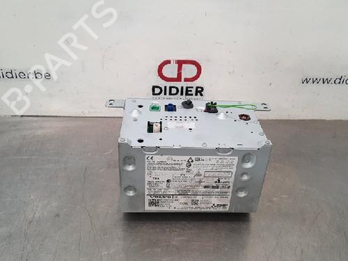 Used Radio VOLVO V60 II (225) D3 (150 hp) 15022418