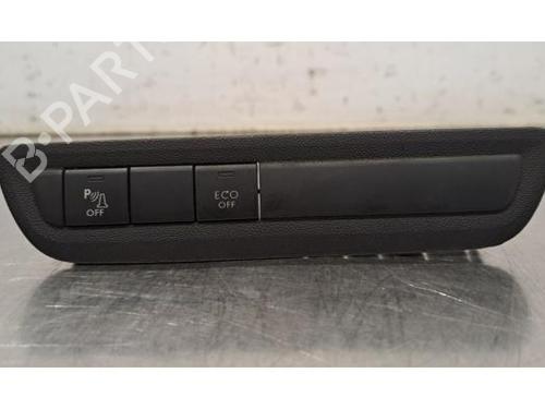 switch-peugeot-2008-i-cu_-2013-32664702 main image