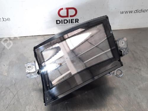 Used Display monitor BMW 5 (F10) 520 d (163 hp) 15018358