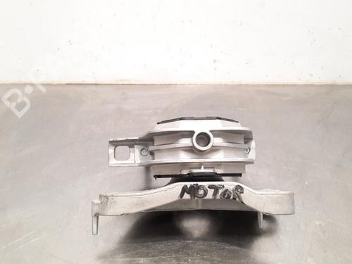 Used Engine mount PEUGEOT 208 II (UB_, UP_, UW_, UJ_) e-208 (136 hp) 18015158