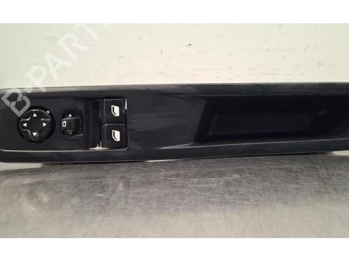 switch-peugeot-expert-van-v_-2016-32510893 main image