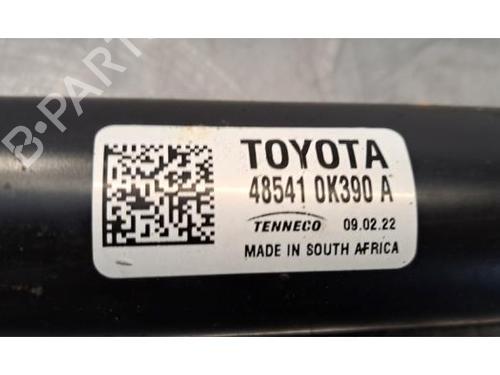 Left rear shock absorber TOYOTA HILUX VIII Pickup (_N1_) 2.8 TD 4WD (GUN126) | BP29389110M18 