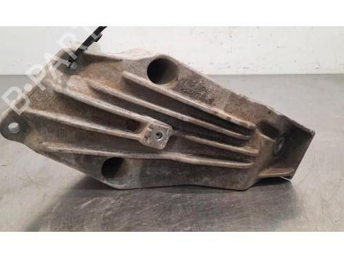 Used Engine mount BMW X5 (G05, F95) xDrive 45 e Plug-in-Hybrid (394 hp) 23637831