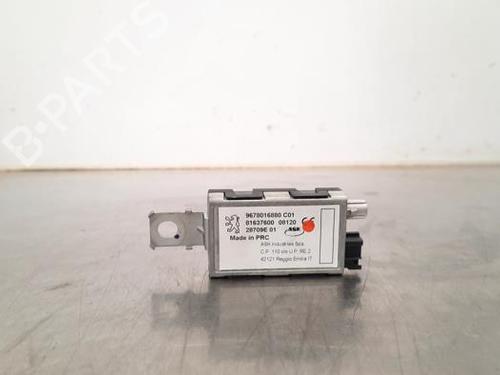 Used Electronic module PEUGEOT 2008 II (UD_, US_, UY_, UJ_, UR_, UC_) 1.2 PureTech 100 (USHNK) (101 hp) 23581917